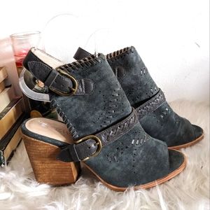 Slate Charcoal Suede Leather Strappy Bangle Buckle Booties 8.5 Gee Wawa